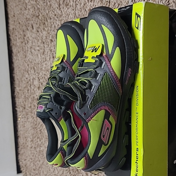 SKECHERS brand new sneakers,woman,size 6 USA - Picture 3 of 12